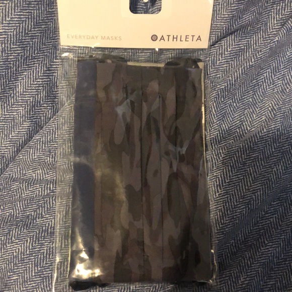 ATHLETA Five pack CAMO face mask with ear adjusters. Assorted colors - Picture 2 of 4